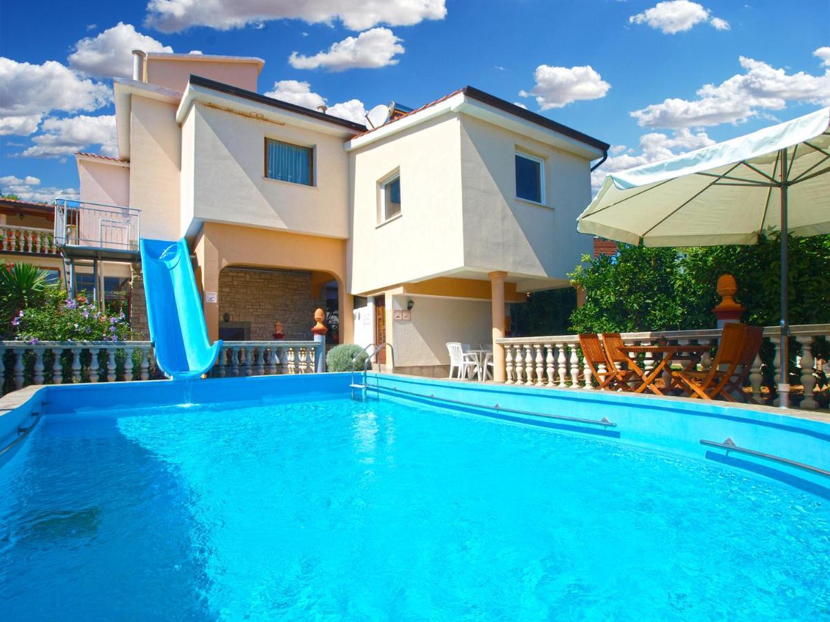 Apartments Vrcevan 811 Medulin Exterior photo