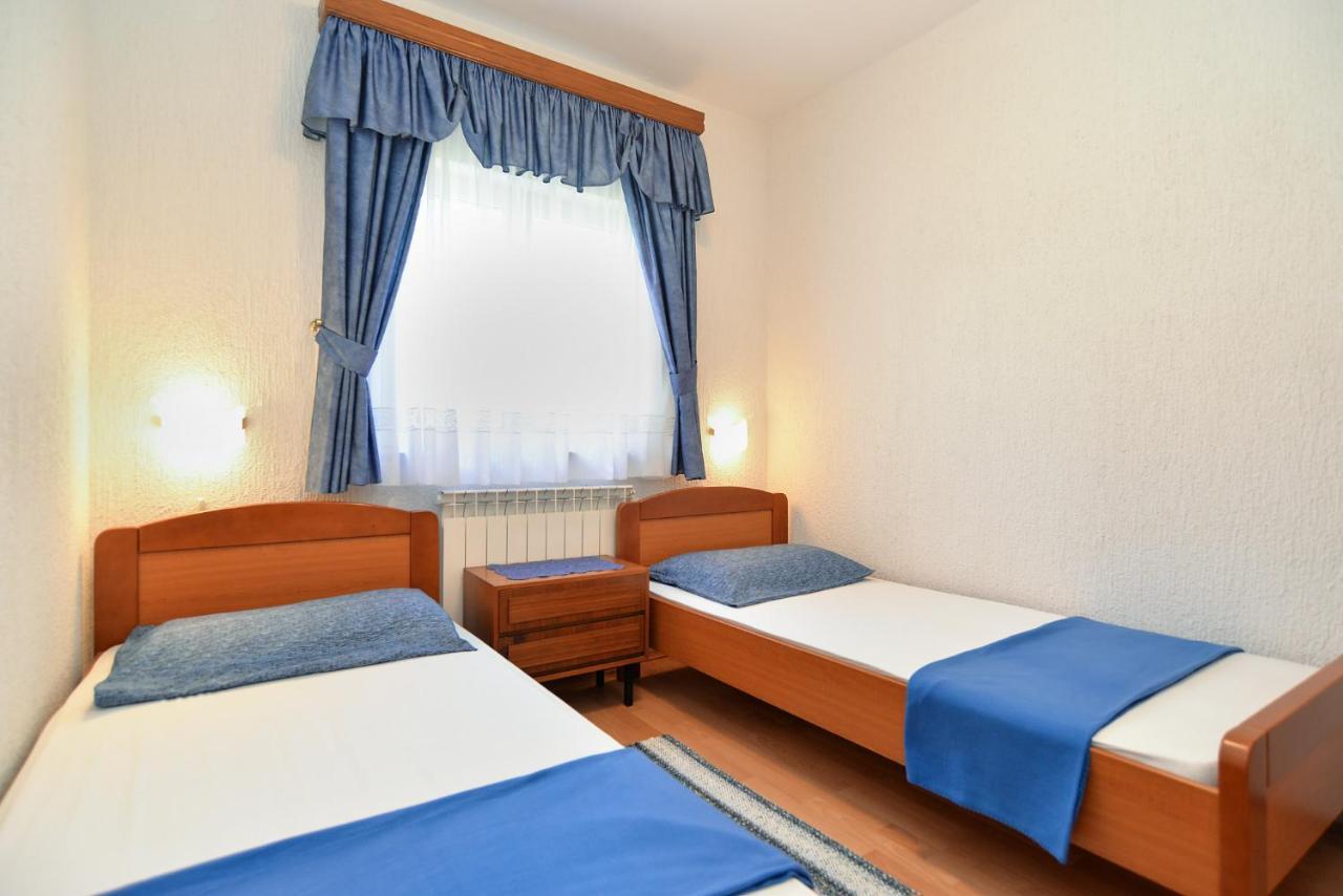 Apartments Vrcevan 811 Medulin Exterior photo