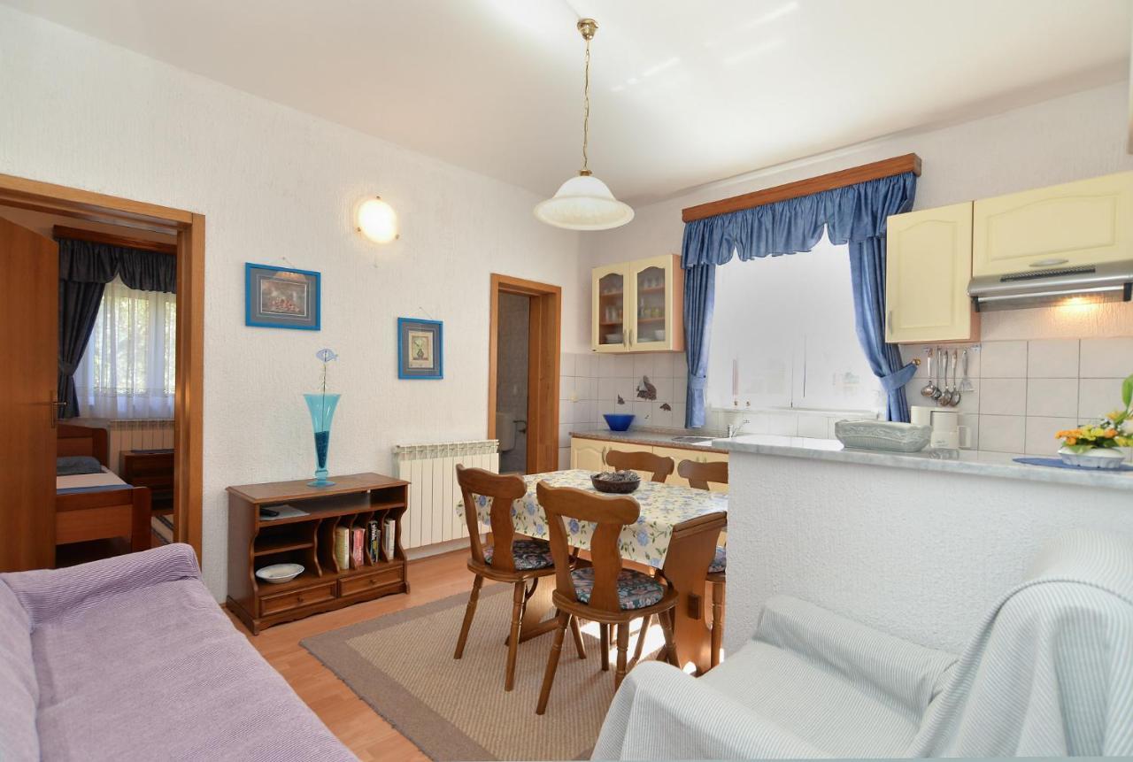 Apartments Vrcevan 811 Medulin Exterior photo
