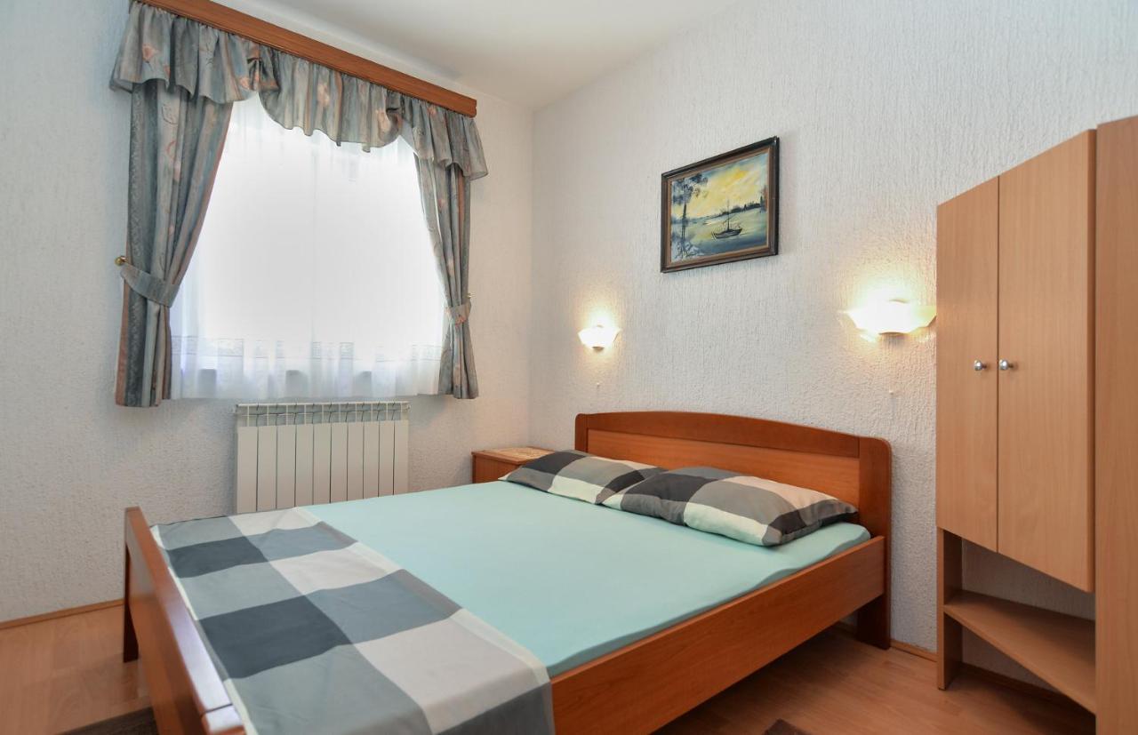 Apartments Vrcevan 811 Medulin Exterior photo